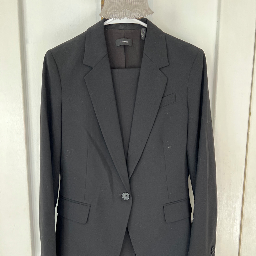 Theory Gabe 2 Urban suit